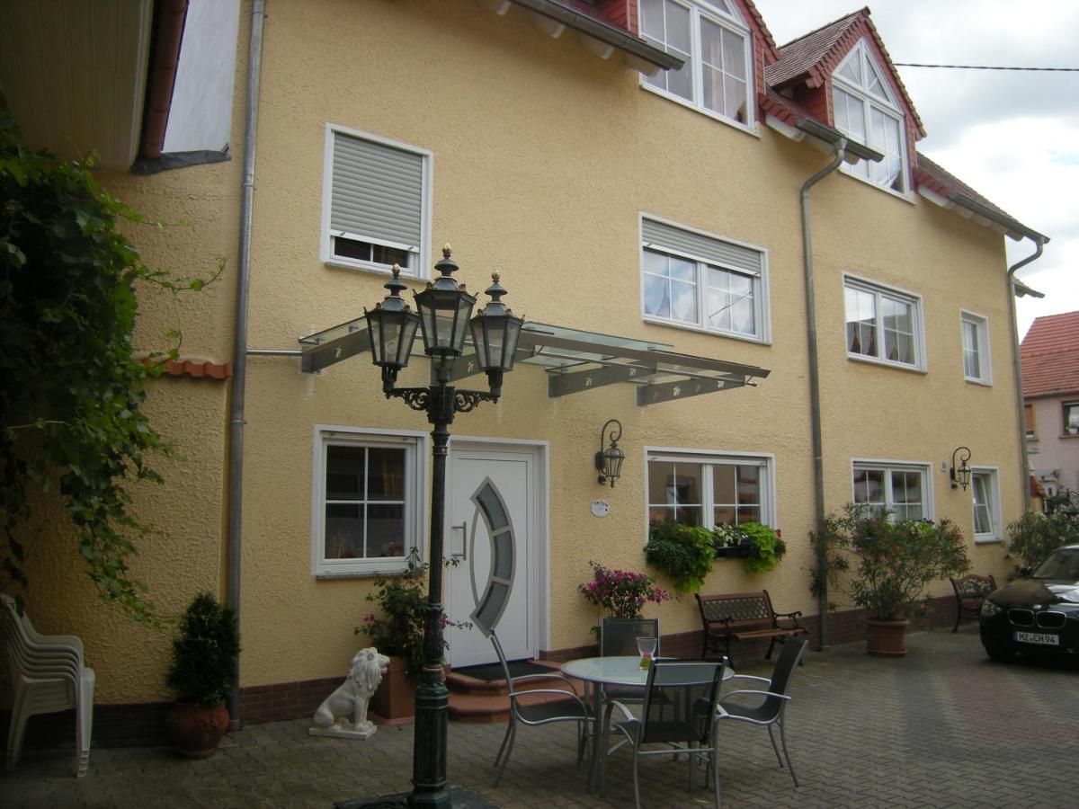 Weingut Und Gaestehaus Henrici Friesenheim is an Ortsgemeinde Exterior foto